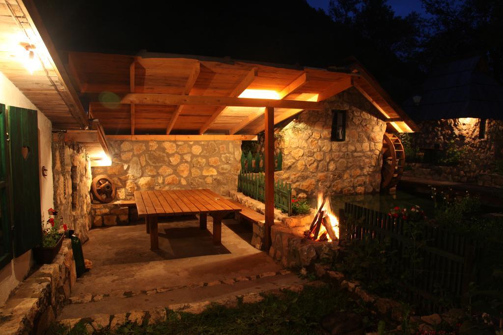 Rafting Camp Tara Center Tri Vodenice Bastasi الغرفة الصورة